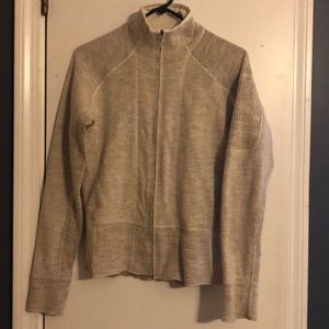 Lightweight Mountain HardWear jacket